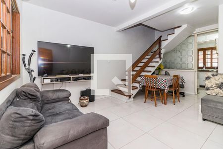 Sala de casa à venda com 2 quartos, 75m² em Campo Novo, Porto Alegre