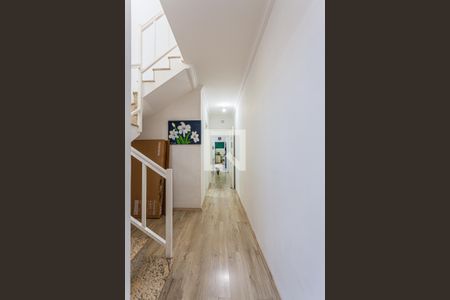 Corredor de casa à venda com 3 quartos, 174m² em Jardim Stella, Santo André