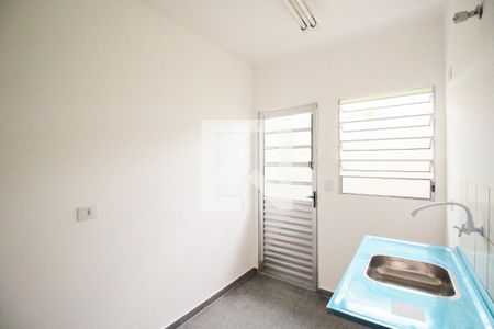 Sala/Cozinha de casa de condomínio para alugar com 1 quarto, 50m² em Itaquera, São Paulo