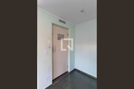 Hall de Entrada de apartamento à venda com 2 quartos, 60m² em Vila Londrina, São Paulo