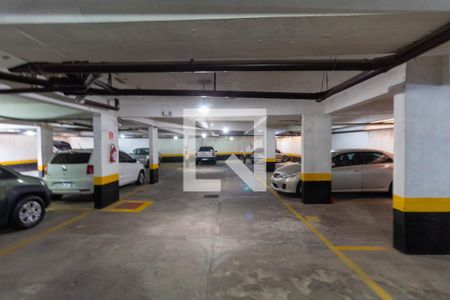 Garagem de apartamento à venda com 2 quartos, 60m² em Vila Londrina, São Paulo