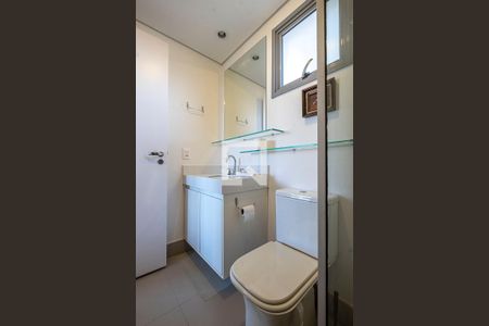 Banheiro de kitnet/studio para alugar com 1 quarto, 30m² em Pinheiros, São Paulo