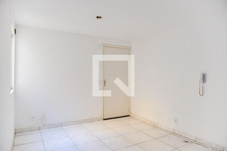 Sala de apartamento à venda com 2 quartos, 42m² em Rubem Berta, Porto Alegre