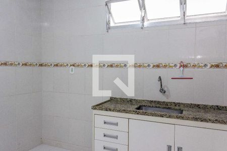 Cozinha de apartamento para alugar com 1 quarto, 60m² em Vila Alzira, Guarujá