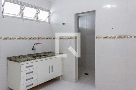 Cozinha de apartamento para alugar com 1 quarto, 60m² em Vila Alzira, Guarujá