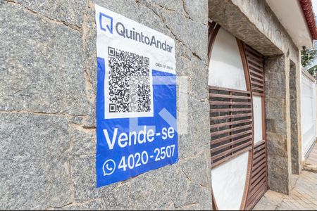 Casa para alugar com 750m², 5 quartos e 5 vagas Casa para alugar com 750m², 5 quartos e 5 vagasFachada