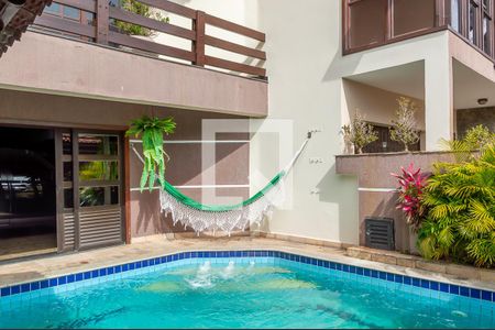 Casa para alugar com 750m², 5 quartos e 5 vagas Casa para alugar com 750m², 5 quartos e 5 vagas Piscina