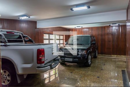 Casa para alugar com 750m², 5 quartos e 5 vagas Casa para alugar com 750m², 5 quartos e 5 vagasGaragem