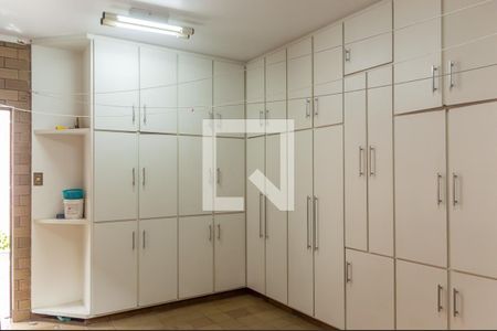 Casa para alugar com 750m², 5 quartos e 5 vagas Casa para alugar com 750m², 5 quartos e 5 vagasÁrea de Serviço