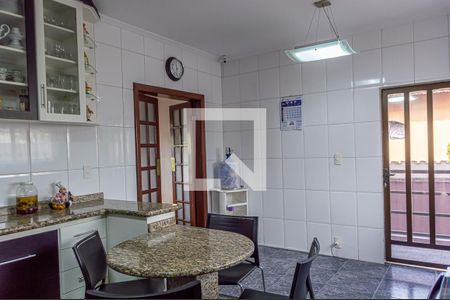 Casa para alugar com 750m², 5 quartos e 5 vagas Casa para alugar com 750m², 5 quartos e 5 vagasCozinha