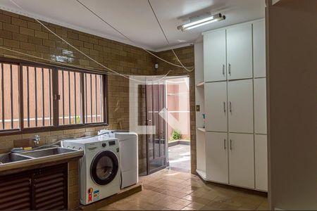 Casa para alugar com 750m², 5 quartos e 5 vagas Casa para alugar com 750m², 5 quartos e 5 vagasÁrea de Serviço