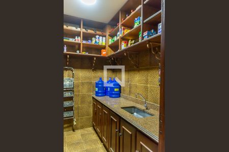 Casa para alugar com 750m², 5 quartos e 5 vagas Casa para alugar com 750m², 5 quartos e 5 vagasDespensa