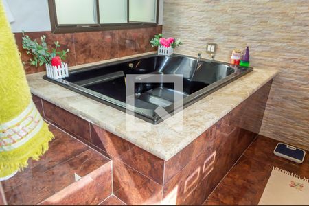 Casa para alugar com 750m², 5 quartos e 5 vagas Casa para alugar com 750m², 5 quartos e 5 vagasBanheiro da Suíte 1