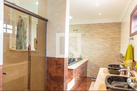 Casa para alugar com 750m², 5 quartos e 5 vagas Casa para alugar com 750m², 5 quartos e 5 vagasBanheiro da Suíte 1