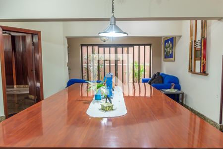 Casa para alugar com 750m², 5 quartos e 5 vagas Casa para alugar com 750m², 5 quartos e 5 vagasHall