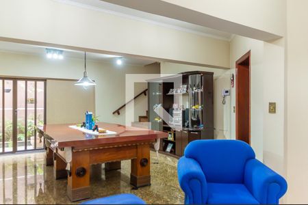 Casa para alugar com 750m², 5 quartos e 5 vagas Casa para alugar com 750m², 5 quartos e 5 vagasHall