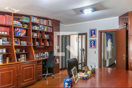 Casa para alugar com 750m², 5 quartos e 5 vagas Casa para alugar com 750m², 5 quartos e 5 vagasEscritório