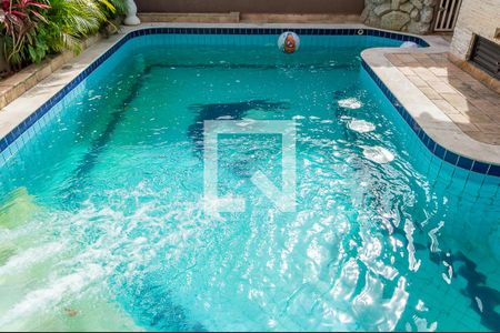 Casa para alugar com 750m², 5 quartos e 5 vagas Casa para alugar com 750m², 5 quartos e 5 vagas Piscina