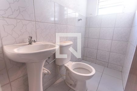 Banheiro social de casa para alugar com 1 quarto, 20m² em Taboão, São Bernardo do Campo