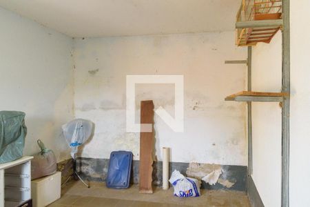 Casa à venda com 180m², 3 quartos e 2 vagas Casa à venda com 180m², 3 quartos e 2 vagasCasa dos Fundos- Quarto