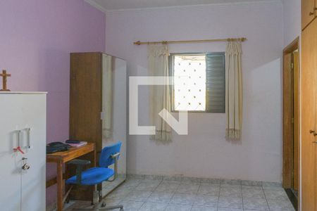 Casa à venda com 180m², 3 quartos e 2 vagas Casa à venda com 180m², 3 quartos e 2 vagasSuíte