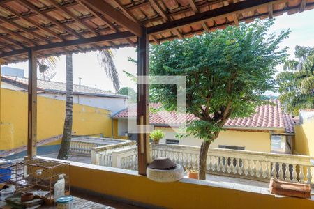 Casa à venda com 180m², 3 quartos e 2 vagas Casa à venda com 180m², 3 quartos e 2 vagasCasa dos Fundos