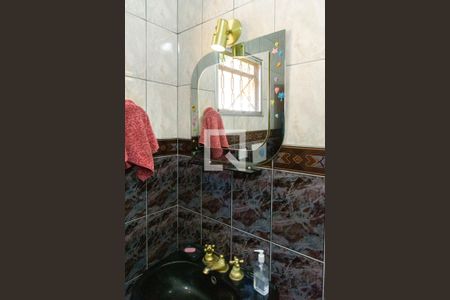 Casa à venda com 180m², 3 quartos e 2 vagas Casa à venda com 180m², 3 quartos e 2 vagasBanheiro da Suíte