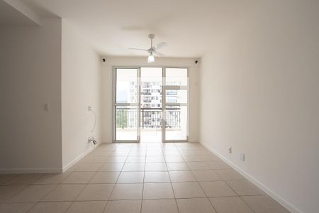 Sala de apartamento para alugar com 3 quartos, 85m² em Barra da Tijuca, Rio de Janeiro