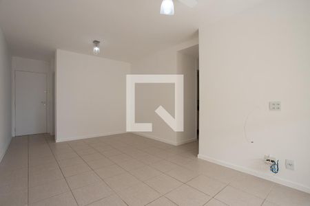 Sala de apartamento para alugar com 3 quartos, 85m² em Barra da Tijuca, Rio de Janeiro