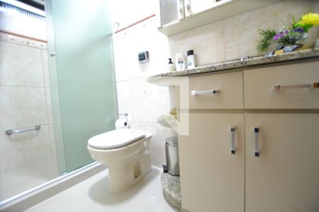 Banheiro de apartamento para alugar com 2 quartos, 62m² em Nonoai, Porto Alegre