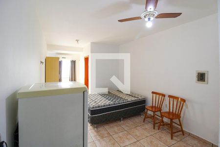 Quarto/Cozinha de kitnet/studio para alugar com 1 quarto, 28m² em São José, Canoas