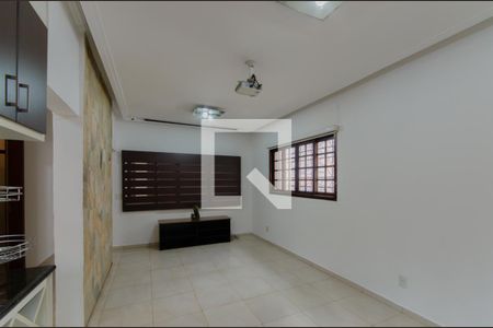 Sala de casa para alugar com 3 quartos, 190m² em Vila Mariana, São Paulo