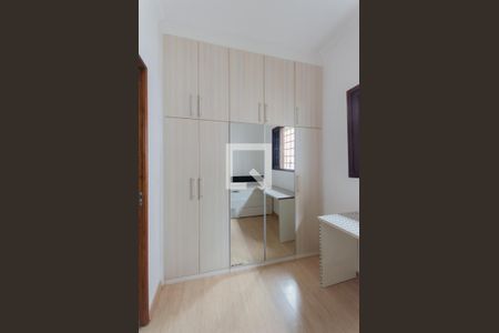 Quarto 1 de casa para alugar com 3 quartos, 190m² em Vila Mariana, São Paulo