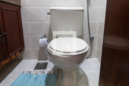 Apartamento à venda com 210m², 3 quartos e 2 vagas Apartamento à venda com 210m², 3 quartos e 2 vagasBanheiro da Suíte 2