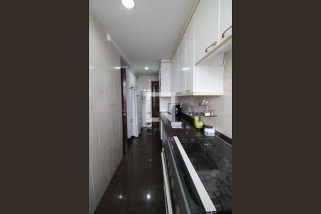 Apartamento à venda com 210m², 3 quartos e 2 vagas Apartamento à venda com 210m², 3 quartos e 2 vagasCozinha