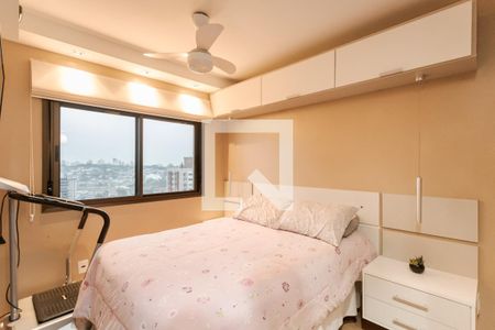 Suíte de apartamento para alugar com 2 quartos, 68m² em Passo D’areia, Porto Alegre