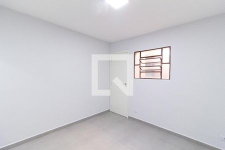 Quarto de casa para alugar com 1 quarto, 55m² em Jardim das Flores, Osasco