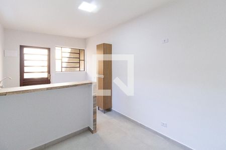 Quarto de casa para alugar com 1 quarto, 25m² em Jardim das Flores, Osasco