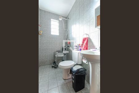 Banheiro de apartamento à venda com 1 quarto, 80m² em Vila Joao Pessoa, Porto Alegre