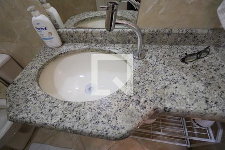 Lavabo de casa à venda com 3 quartos, 157m² em Jardim Santa Mena, Guarulhos