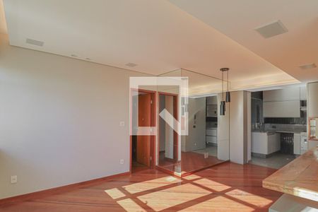 Sala de apartamento para alugar com 3 quartos, 80m² em Sion, Belo Horizonte