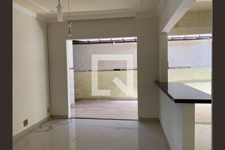 Casa à venda com 3 quartos, 212m² em Ouro Preto, Belo Horizonte
