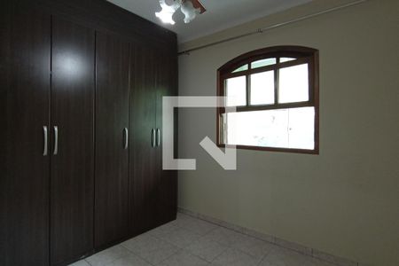 Suíte 1 de casa à venda com 3 quartos, 250m² em Vila Nhocune, São Paulo