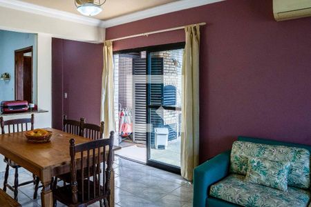 Sala de apartamento para alugar com 2 quartos, 137m² em Jardim Virginia , Guarujá