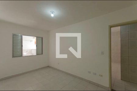 Quarto 2 de casa para alugar com 2 quartos, 65m² em Vila Guilhermina, São Paulo