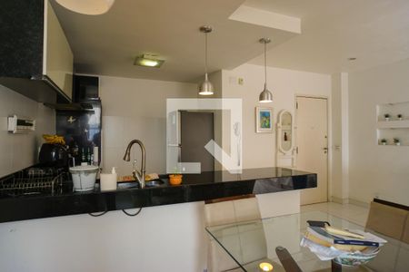 Sala/Cozinha de apartamento à venda com 1 quarto, 80m² em Barra da Tijuca, Rio de Janeiro