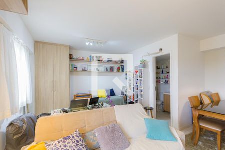 Sala/Quarto de apartamento à venda com 2 quartos, 67m² em Camorim, Rio de Janeiro