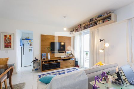 Sala/Quarto de apartamento à venda com 2 quartos, 67m² em Camorim, Rio de Janeiro