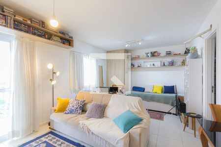 Sala/Quarto de apartamento à venda com 2 quartos, 67m² em Camorim, Rio de Janeiro