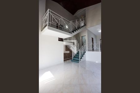 Sala de casa para alugar com 4 quartos, 190m² em Parque Paulistano, Cotia